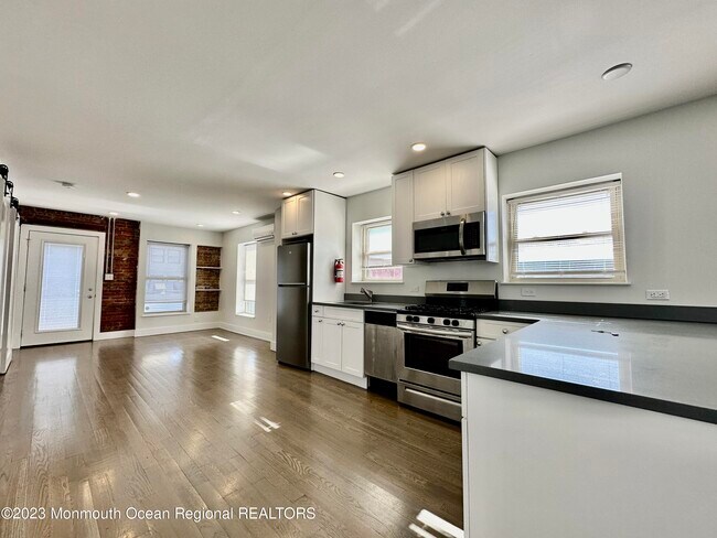 410 Bond St, Unit 2 in Asbury Park, NJ - Building Photo - Building Photo
