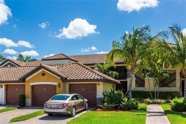 9836 Venezia Cir, Unit 922 in Naples, FL - Building Photo - Building Photo