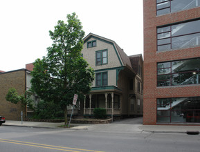 311 Thompson St in Ann Arbor, MI - Foto de edificio - Building Photo