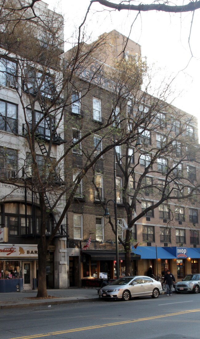 233 E 14th St in New York, NY - Building Photo - Building Photo
