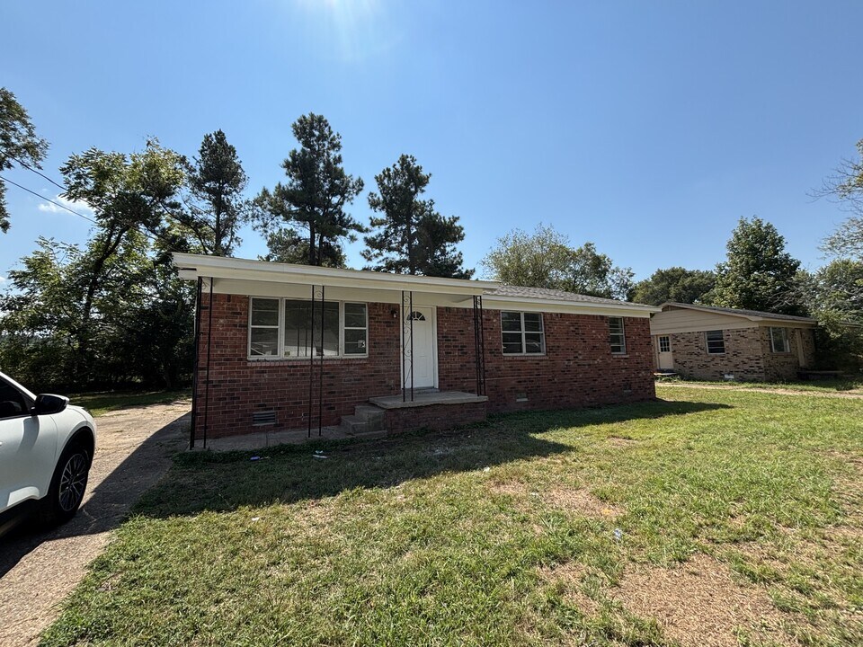 126 Tisdale St in Brownsville, TN - Building Photo