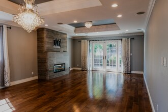 1327 Gilmore St in Mountain View, CA - Building Photo - Building Photo