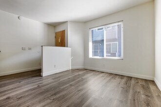 Menlo Apartments in Los Angeles, CA - Foto de edificio - Building Photo