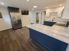 225 State St in Northampton, MA - Building Photo