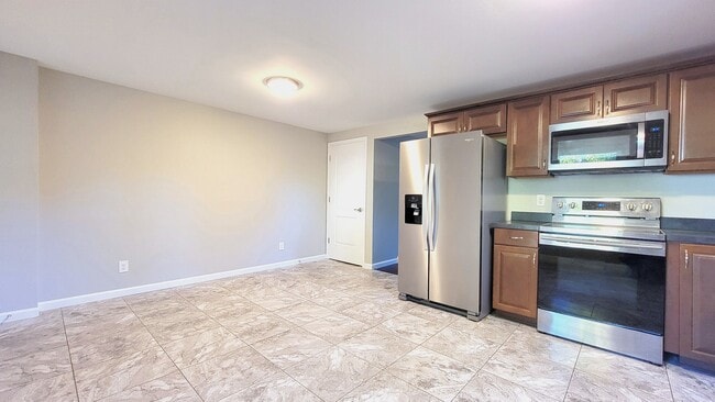 141 Bennett Rd in Cheektowaga, NY - Foto de edificio - Building Photo