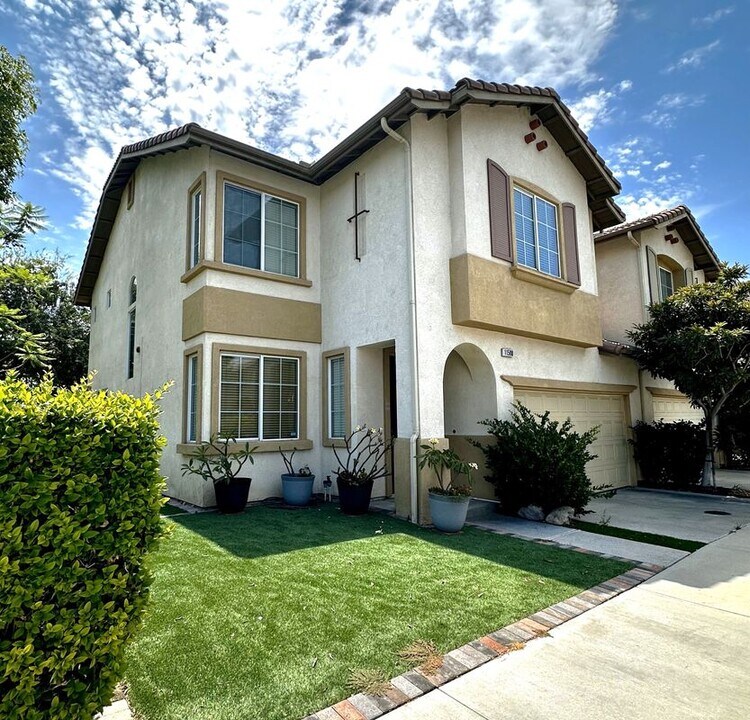 11500 Park Trails Ct in Riverside, CA - Building Photo