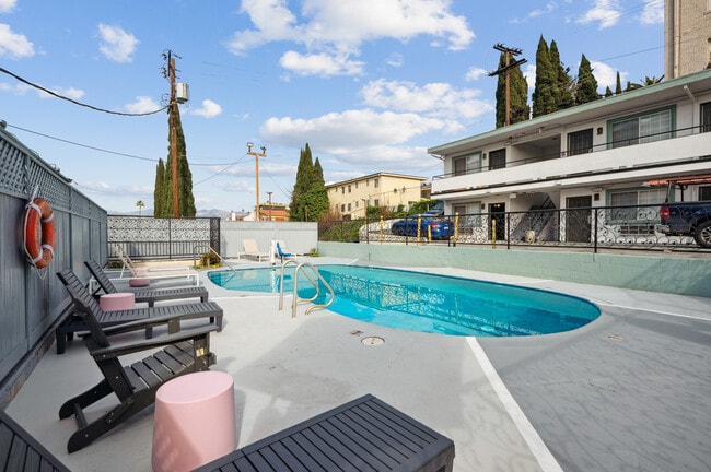 Royal Viking in Los Angeles, CA - Foto de edificio - Building Photo