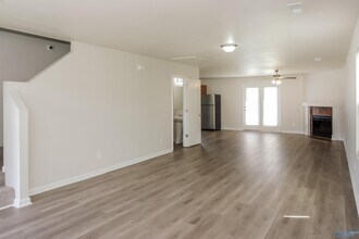 112 Farmington Dr in Harvest, AL - Foto de edificio - Building Photo