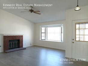 1822 W Ave K9 in Lancaster, CA - Building Photo - Building Photo