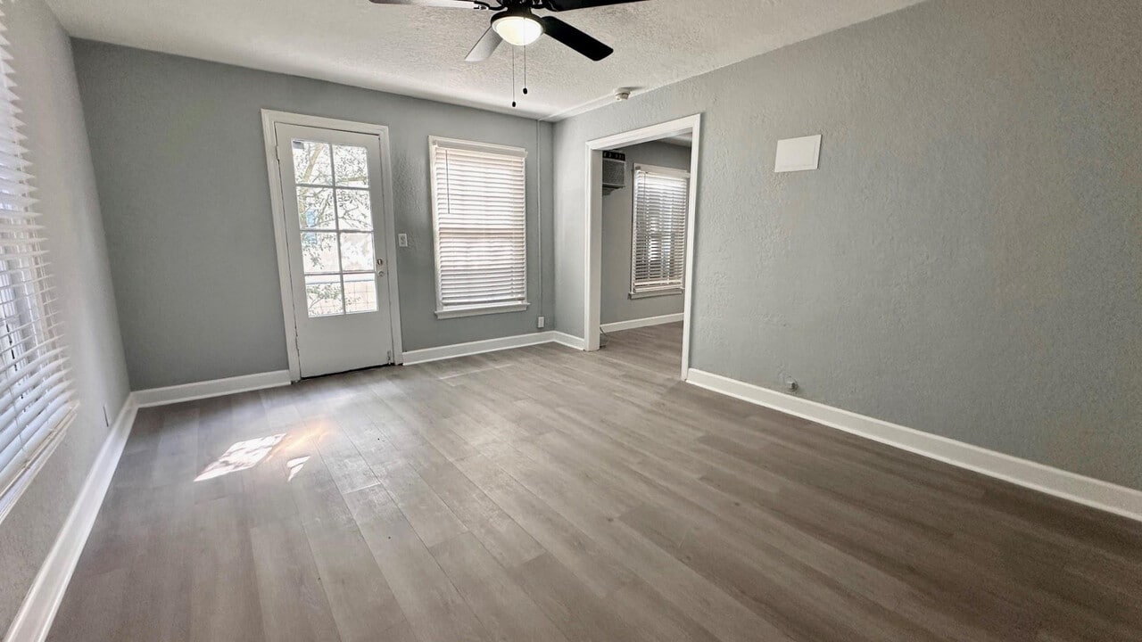 325 N Federal Hwy in Lake Worth Beach, FL - Building Photo