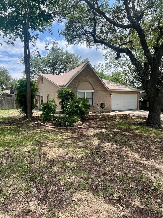 5426 Vista Run Dr in San Antonio, TX - Building Photo - Building Photo