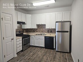 8631 Neuse Club Ln in Raleigh, NC - Building Photo - Building Photo