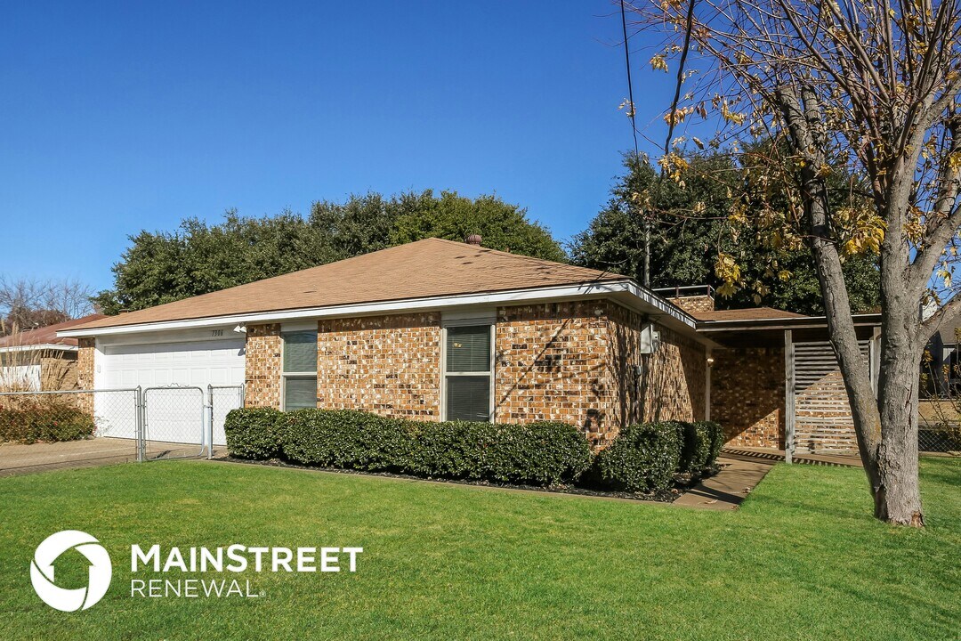 7306 Bayberry Ln in Dallas, TX - Foto de edificio