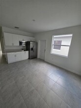 19571 SW 339th St in Homestead, FL - Foto de edificio - Building Photo