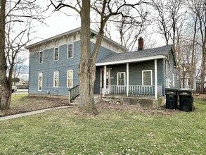 706 Bluff St in Beloit, WI - Building Photo - Building Photo