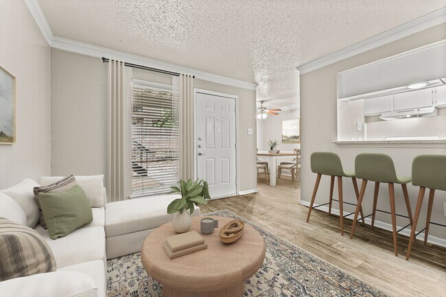 5636 Apartment Homes in Dallas, TX - Foto de edificio - Building Photo