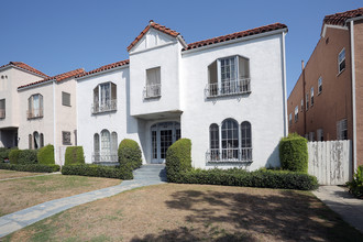 418 N Hayworth Ave in Los Angeles, CA - Building Photo - Building Photo