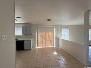 7434 Lazy Trails in San Antonio, TX - Building Photo - Building Photo