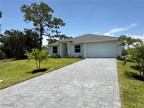 4155 NW 38th St in Cape Coral, FL - Building Photo - Building Photo