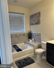 7310 Wood Pond Cir in Lanham, MD - Building Photo - Building Photo