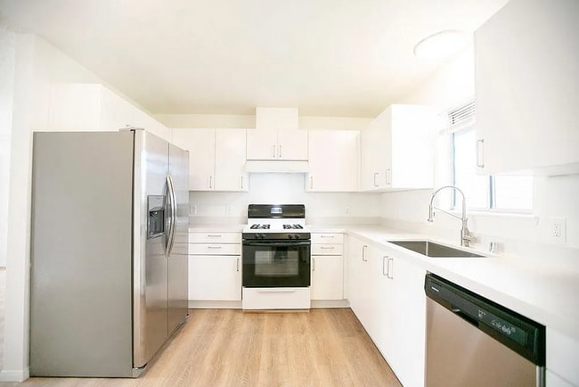 6474 Linda Lee Dr, Unit C in Yucca Valley, CA - Foto de edificio - Building Photo