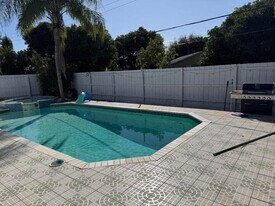 1014 W Drew St in Lantana, FL - Building Photo