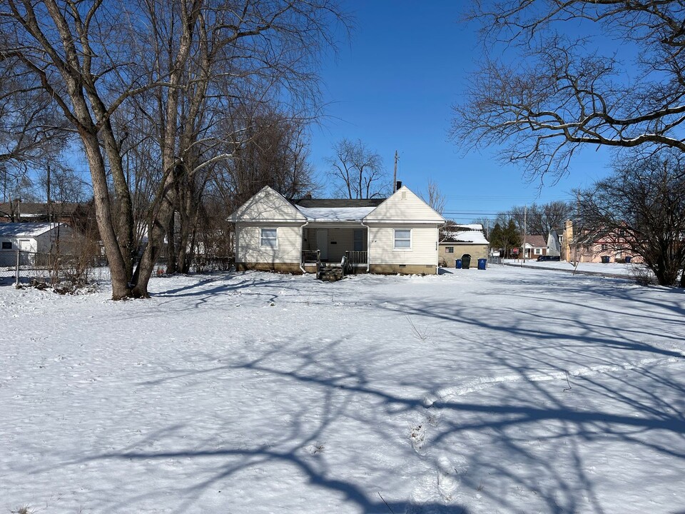 2118 Dartmouth Ave in Columbus, OH - Building Photo