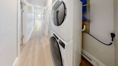 44 Guild St, Unit #1 in Boston, MA - Building Photo - Building Photo