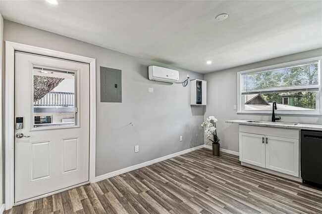 1006 E 26th Ave in Tampa, FL - Building Photo - Building Photo