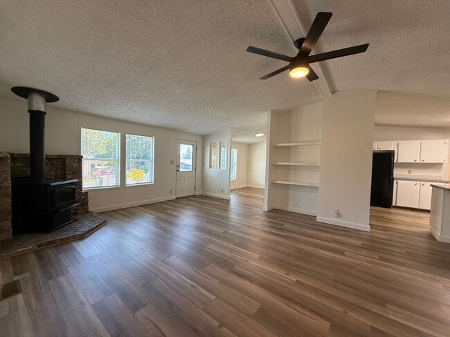 property at 116 SE 8th St