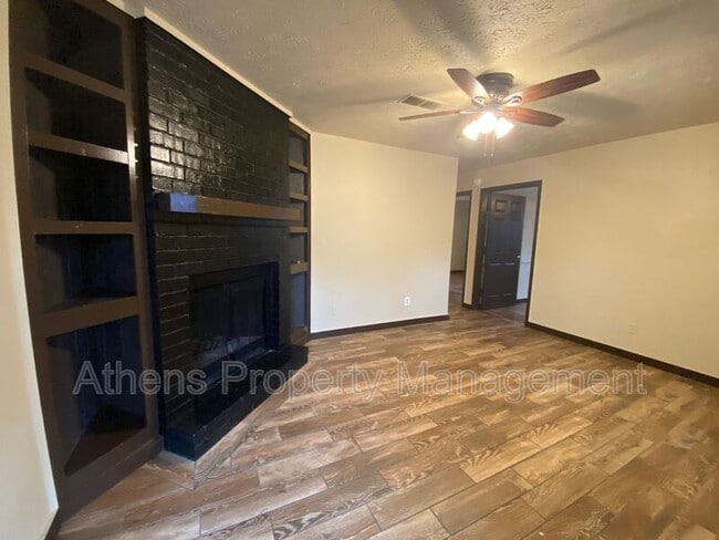 property at 1033 Alpine Ct