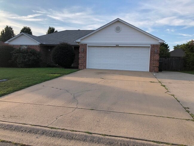 2830 York Ln in Conway, AR - Building Photo - Building Photo