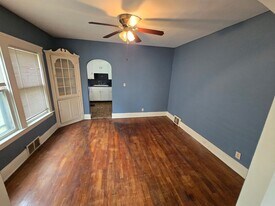 837 Alhambra Rd in Cleveland, OH - Building Photo