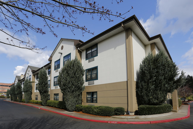 Furnished Studio - Beaverton in Hillsboro, OR - Foto de edificio - Building Photo