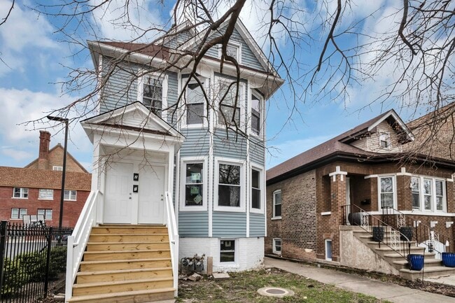property at 1407 S 59th Ct