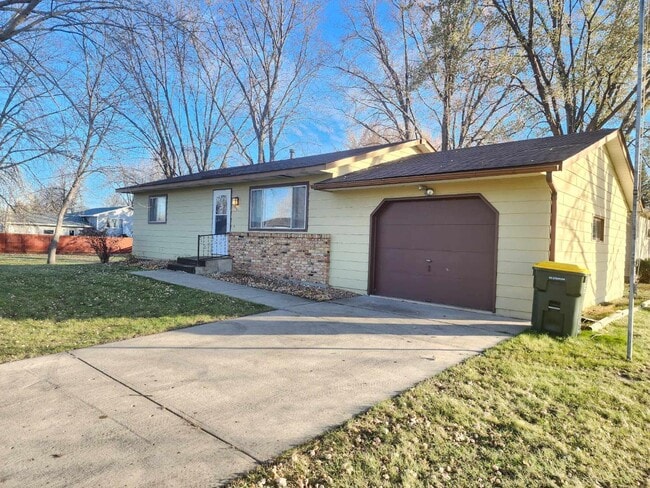 property at 1601 7th Ave SE