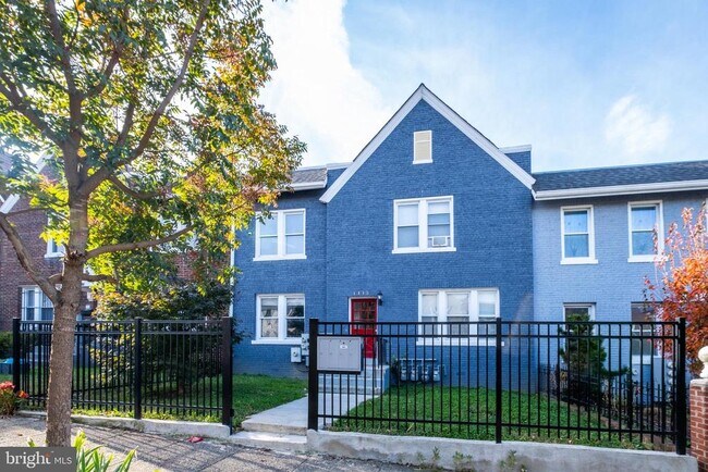 1113 Penn St NE in Washington, DC - Building Photo - Building Photo