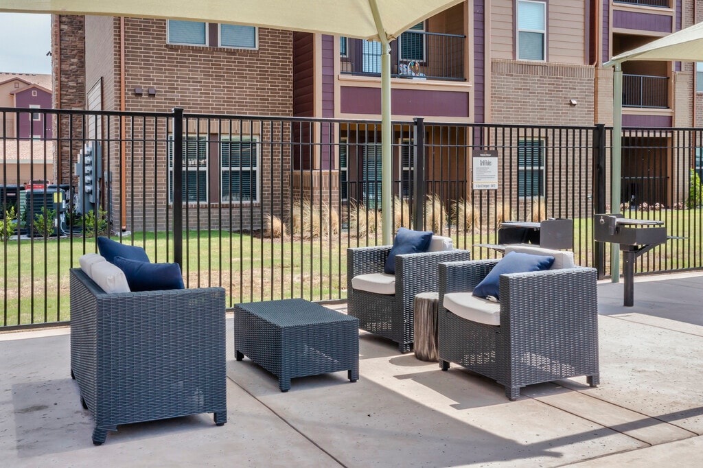 Autumn Breeze Wilmer, TX Apartments