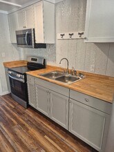 910 Backwoods Rd in Century, FL - Building Photo - Building Photo