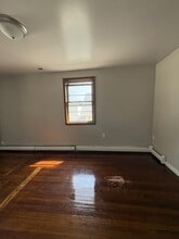 93 Wharton Pl, Unit 2 in West Haven, CT - Building Photo - Building Photo