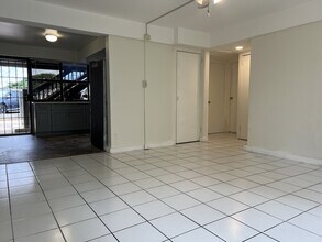 98-310-310 Kamehameha Hwy in Aiea, HI - Building Photo - Building Photo
