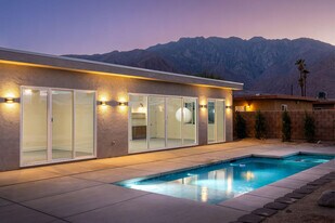 416 Rosa Parks Rd in Palm Springs, CA - Building Photo