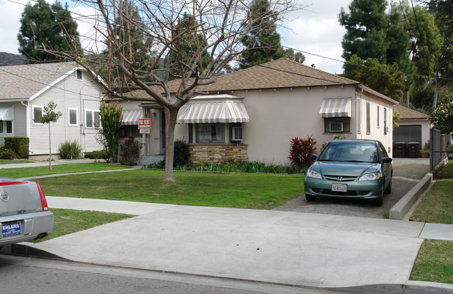 326 Lincoln Ave in Glendale, CA - Building Photo - Building Photo