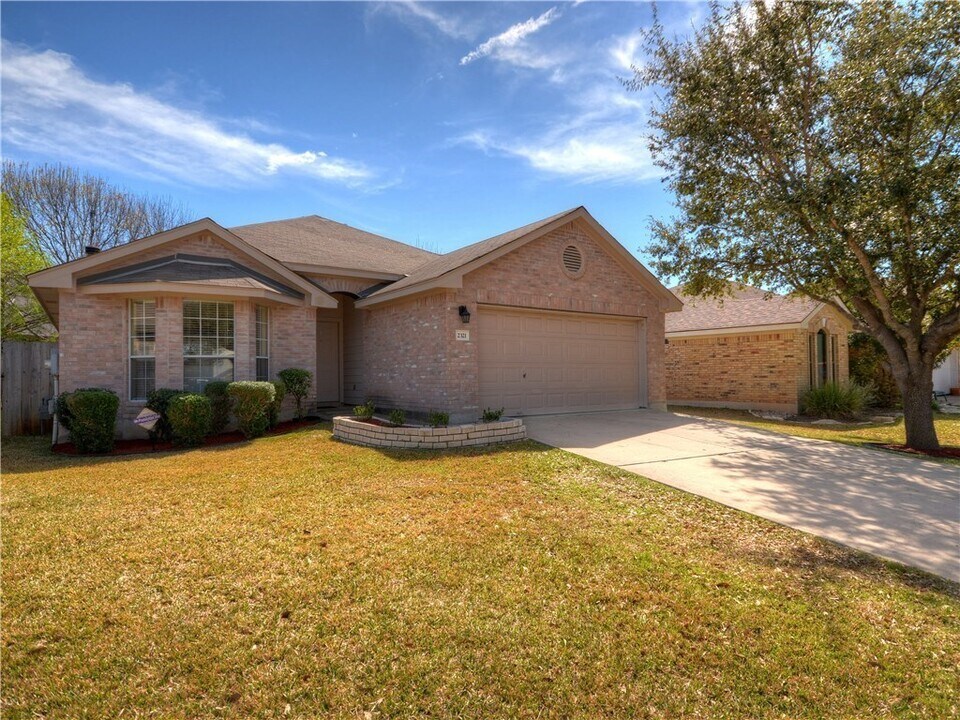 2321 Beckwood Trail in Round Rock, TX - Building Photo