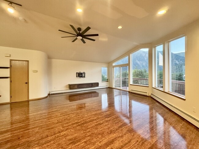 2631 John St in Juneau, AK - Building Photo - Building Photo