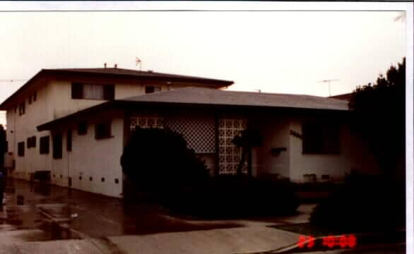 3800 S Bronson Ave in Los Angeles, CA - Building Photo - Building Photo