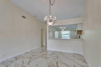 401 Sabal Ridge Cir in Palm Beach Gardens, FL - Building Photo - Building Photo