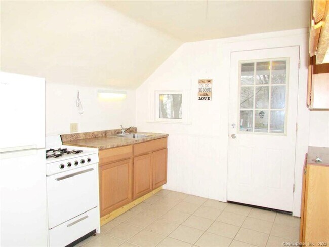 28 French St in Torrington, CT - Building Photo - Building Photo