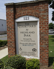 Courtyard at Highland Park in Rock Hill, SC - Building Photo - Building Photo