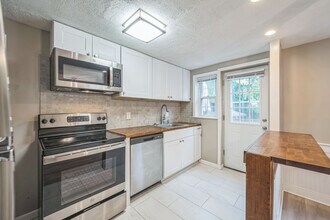 144 Sunrise Dr in Pottstown, PA - Foto de edificio - Building Photo